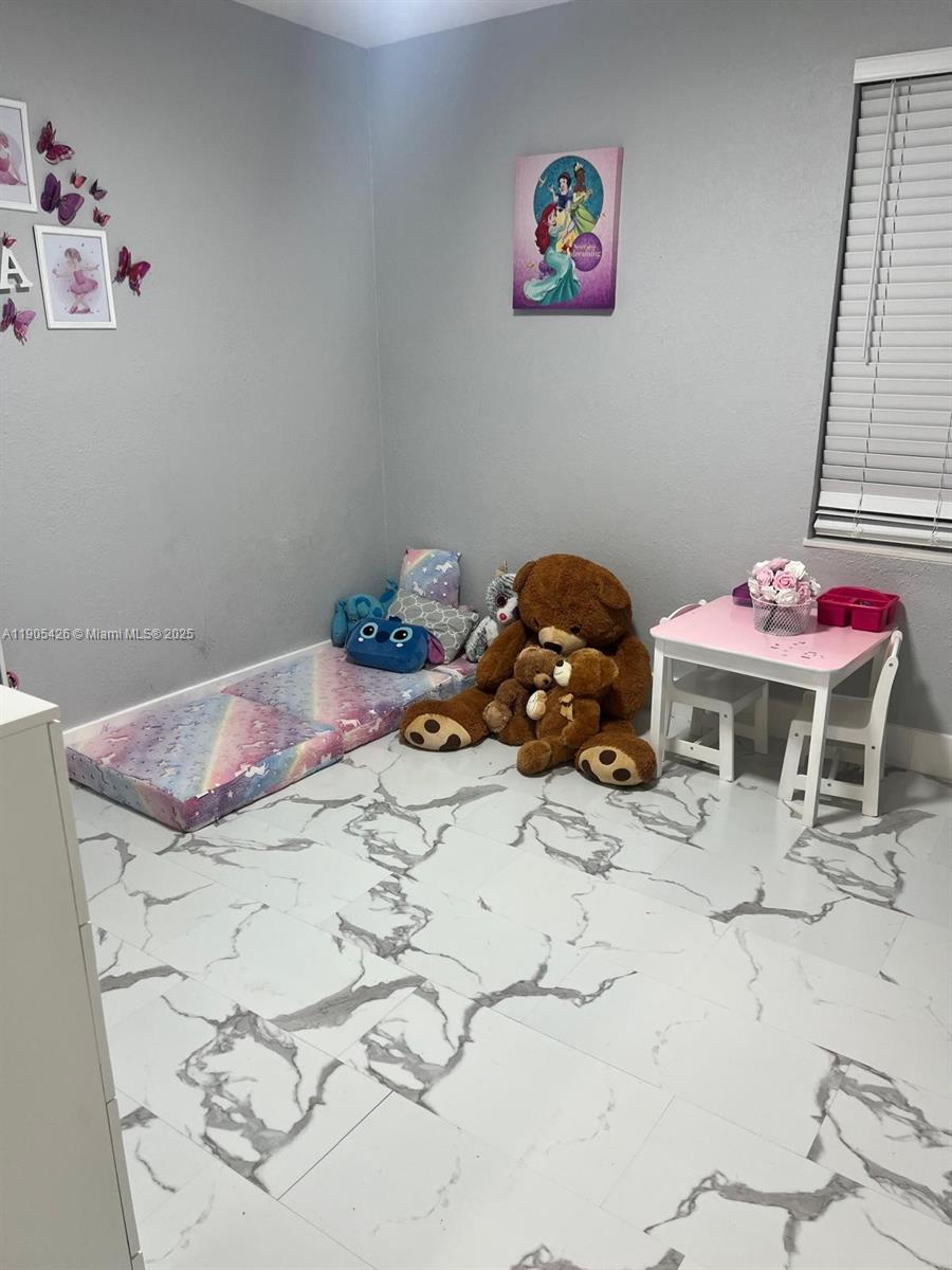 HABITAT VILLAS - Residential Lease