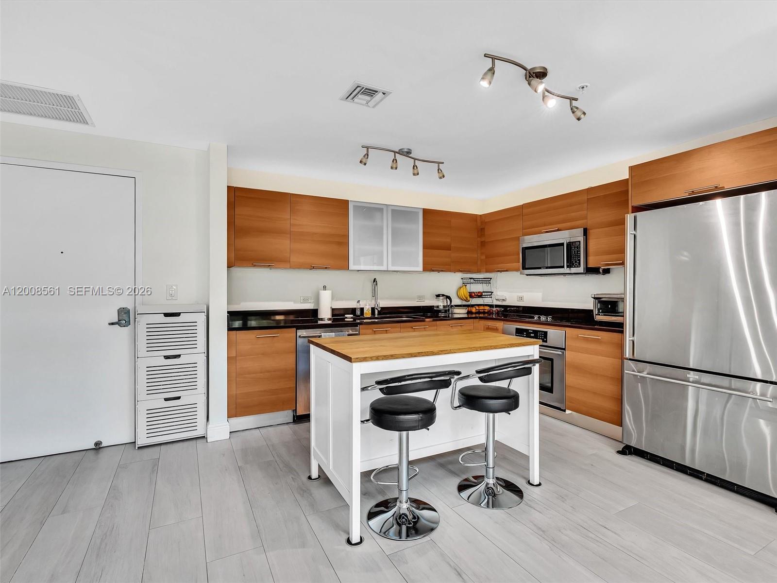 FOUR MIDTOWN MIAMI CONDO - Residential