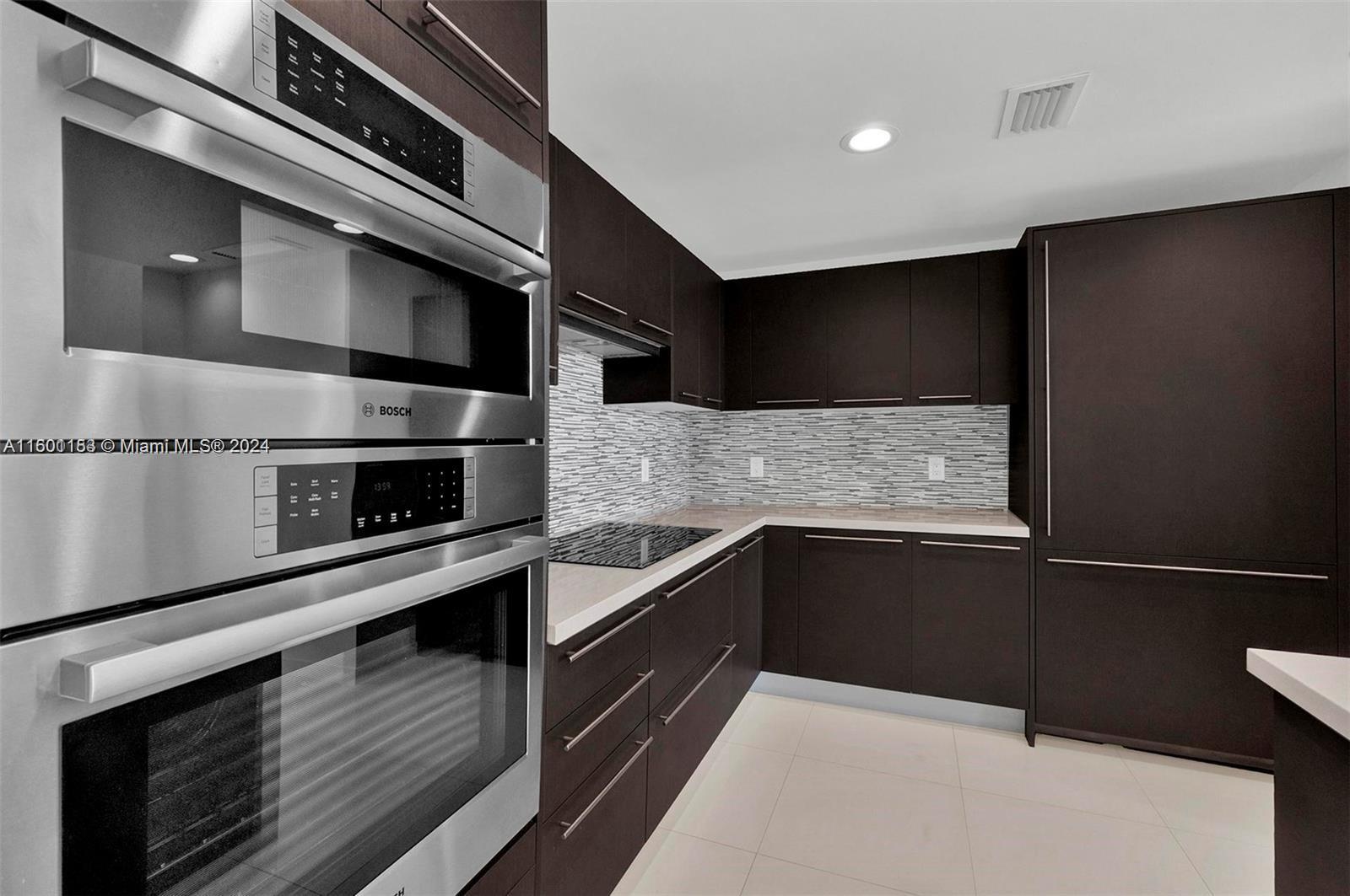 GRAND BAY COMMONS SOUTH - Residential Lease