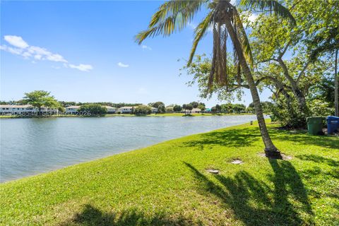 Photo of 2540 W 67th Pl #204-28, Hialeah, FL 33016 (MLS # A12038540)