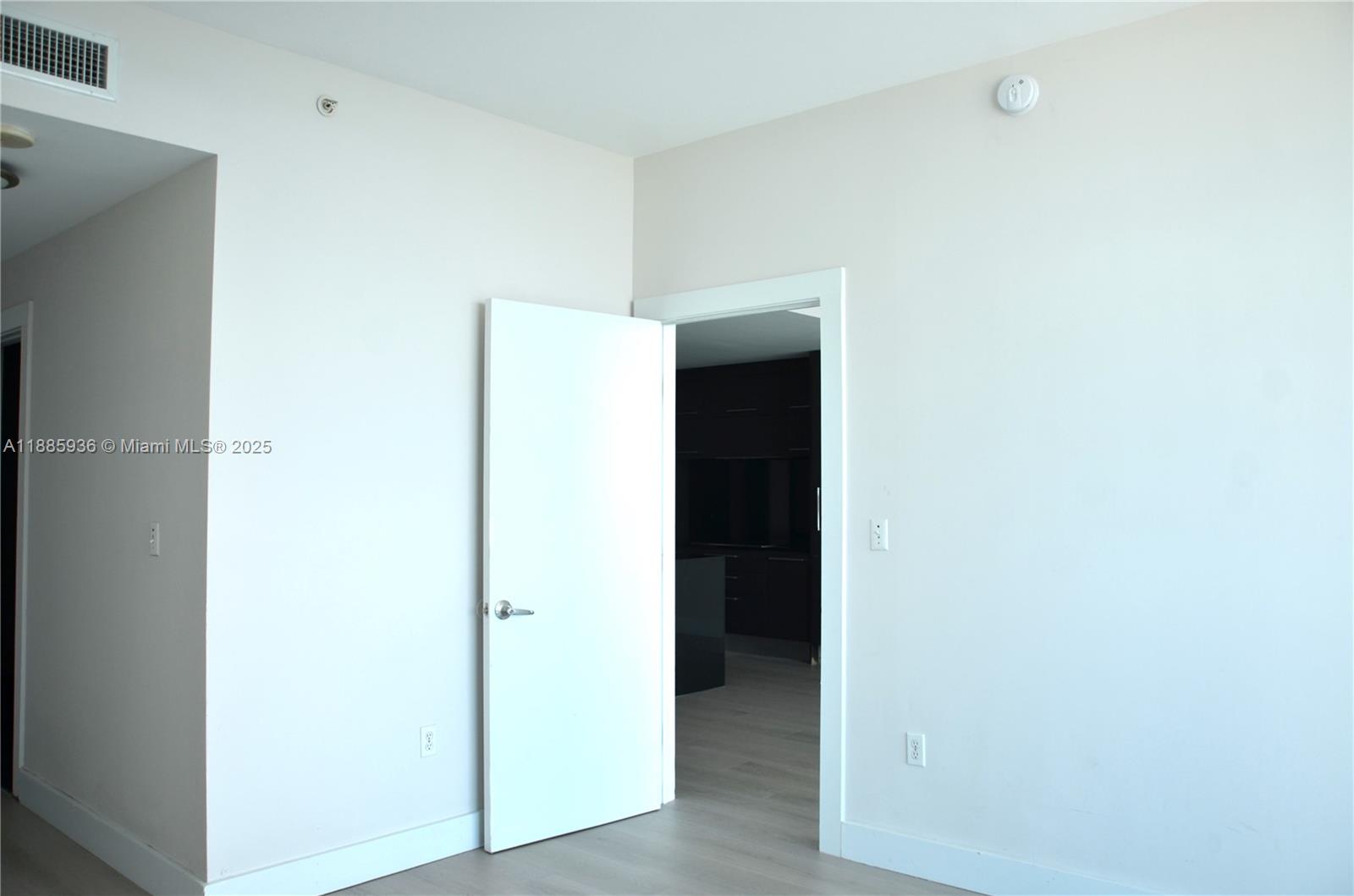 900 BISCAYNE BAY CONDO - Residential