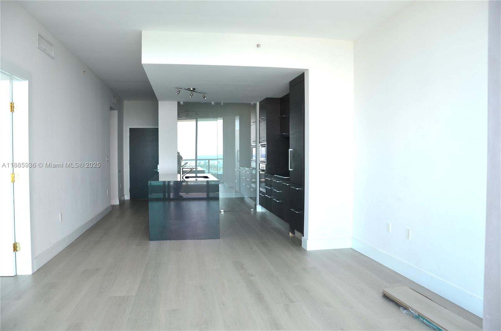 900 BISCAYNE BAY CONDO - Residential