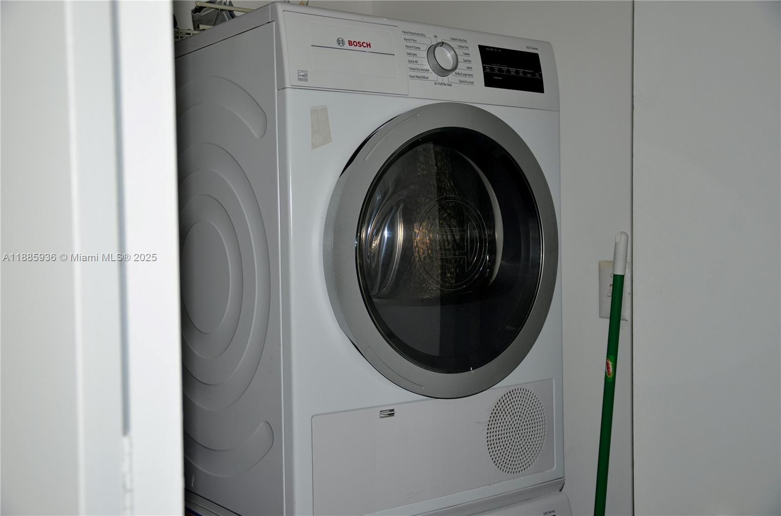 900 BISCAYNE BAY CONDO - Residential