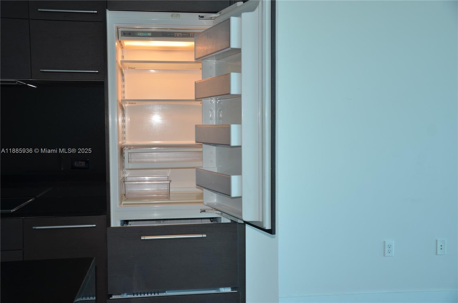 900 BISCAYNE BAY CONDO - Residential