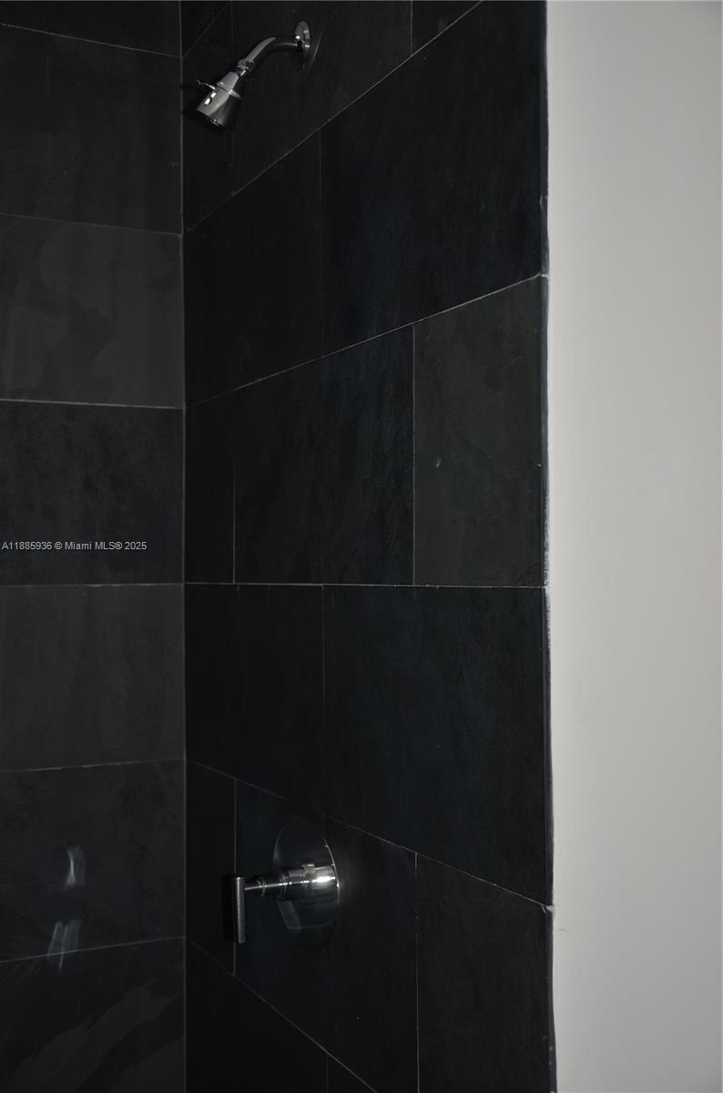 900 BISCAYNE BAY CONDO - Residential