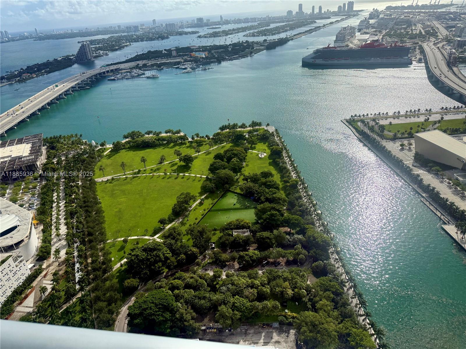 900 BISCAYNE BAY CONDO - Residential