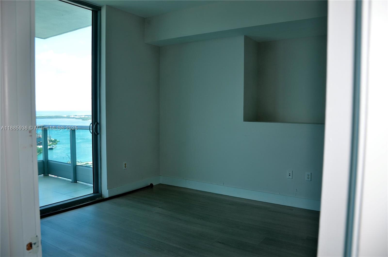 900 BISCAYNE BAY CONDO - Residential
