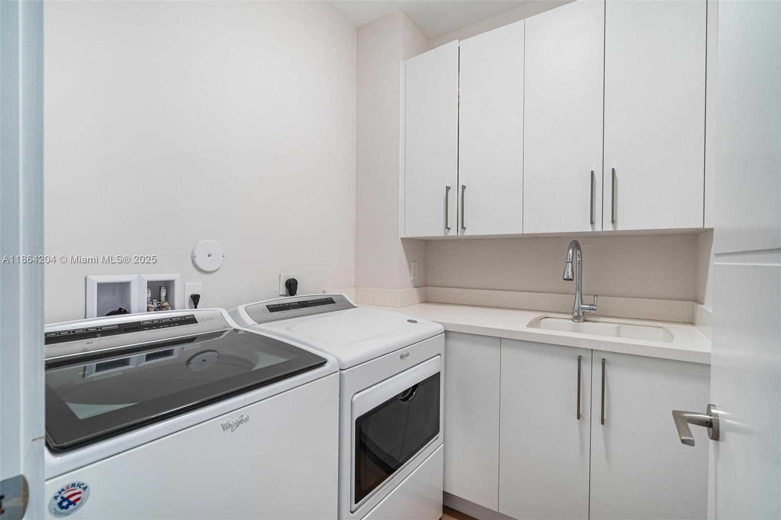 LAUDERDALE BEACH EXT UNIT - Residential