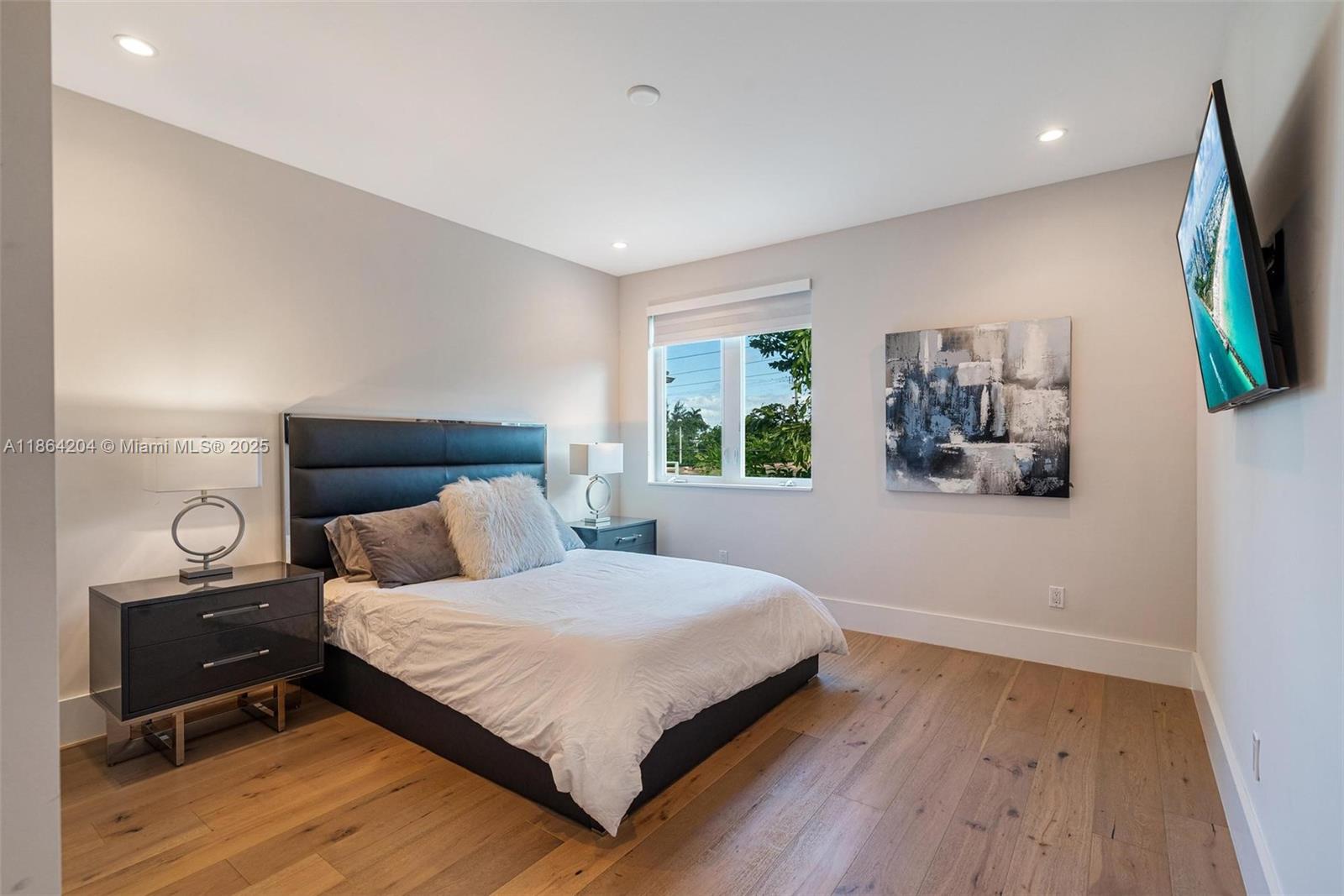 LAUDERDALE BEACH EXT UNIT - Residential