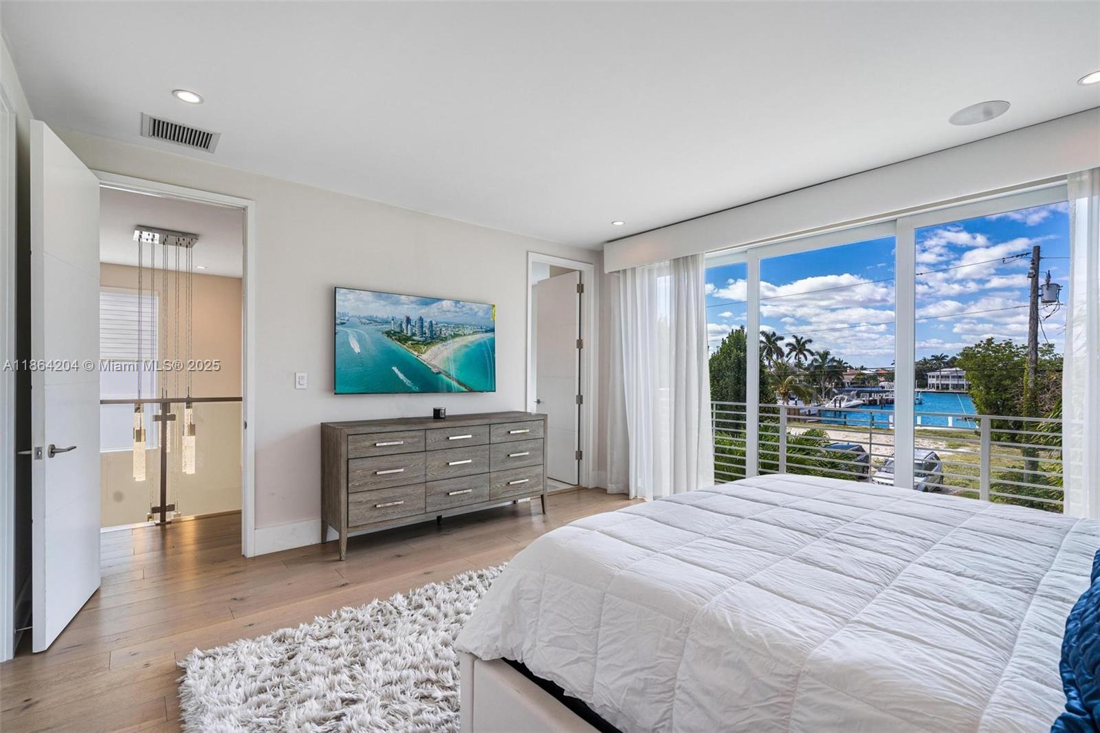 LAUDERDALE BEACH EXT UNIT - Residential
