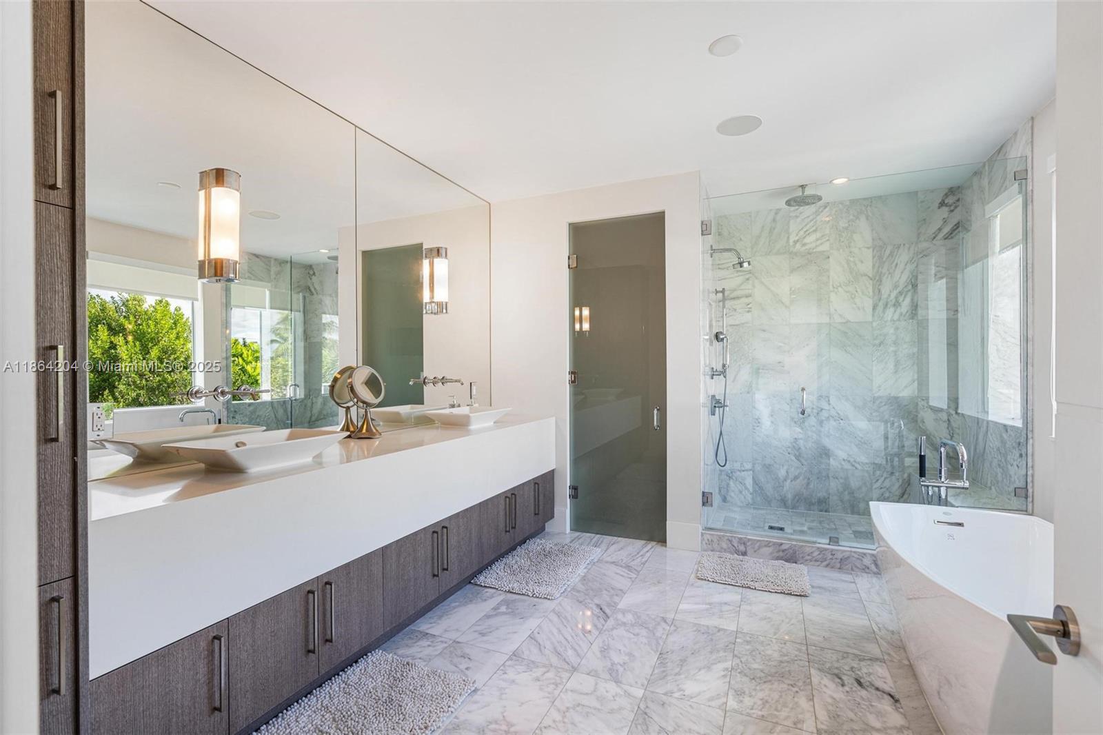 LAUDERDALE BEACH EXT UNIT - Residential