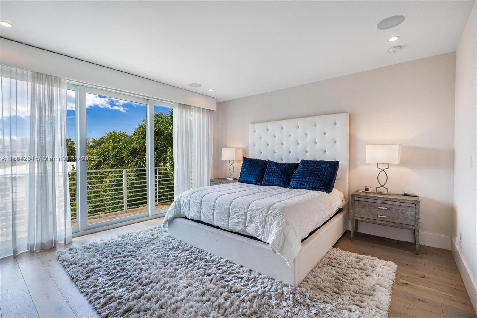 LAUDERDALE BEACH EXT UNIT - Residential