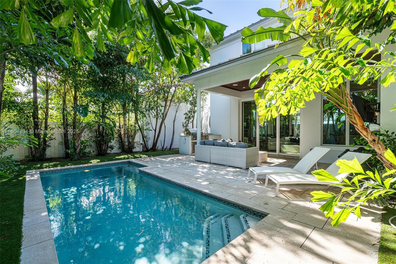 LAUDERDALE BEACH EXT UNIT - Residential