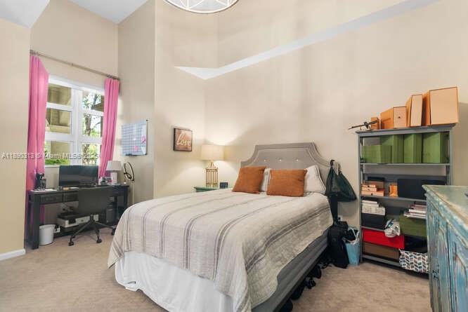 METROPOLITAN CONDO - Residential Lease