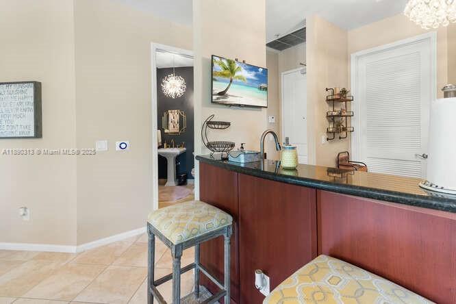 METROPOLITAN CONDO - Residential Lease