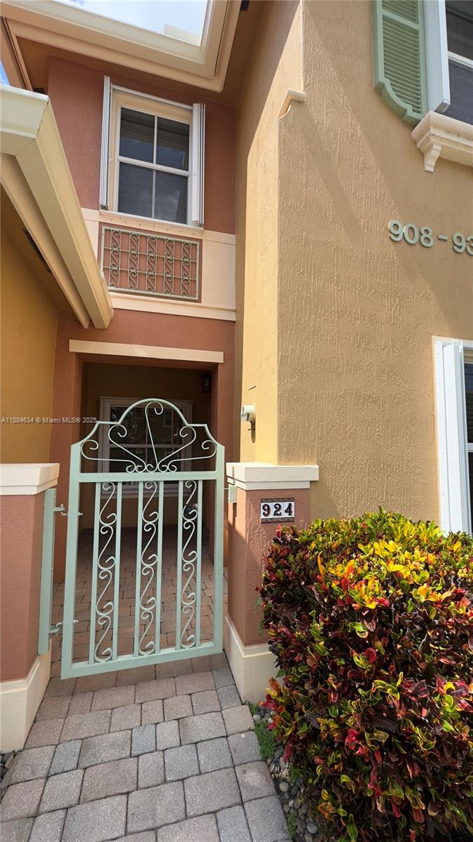 PEMBROKE HARBOR PLAT - Residential Lease