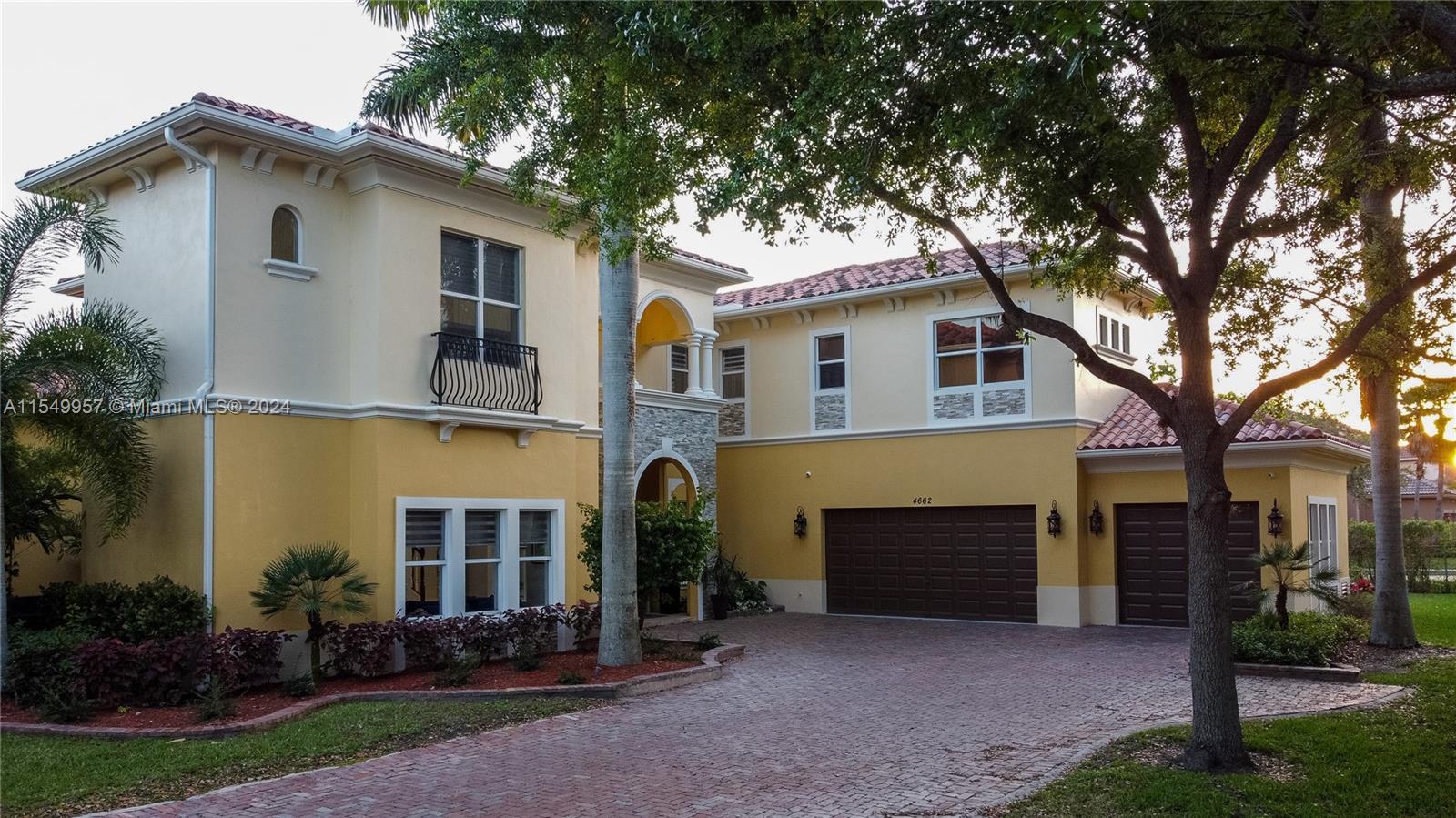 Property for Sale at 4662 Saxon Rd, Coconut Creek, Broward County, Florida - Bedrooms: 5 
Bathrooms: 5.5  - $1,850,000