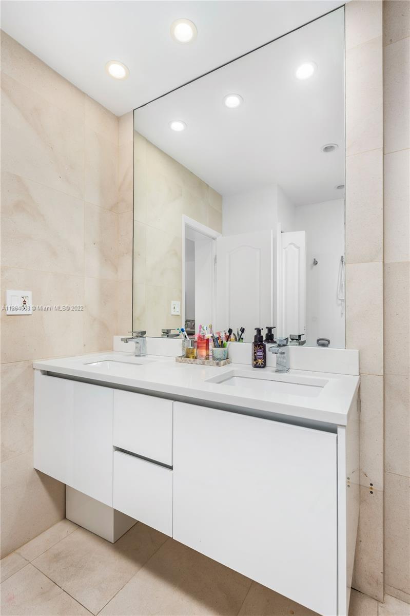 BISCAYNE KEY ESTATES - Residential