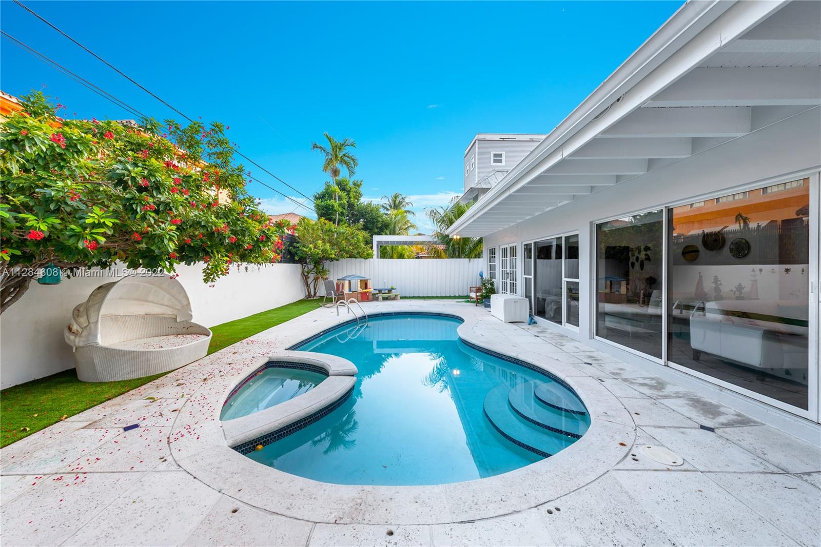 BISCAYNE KEY ESTATES - Residential