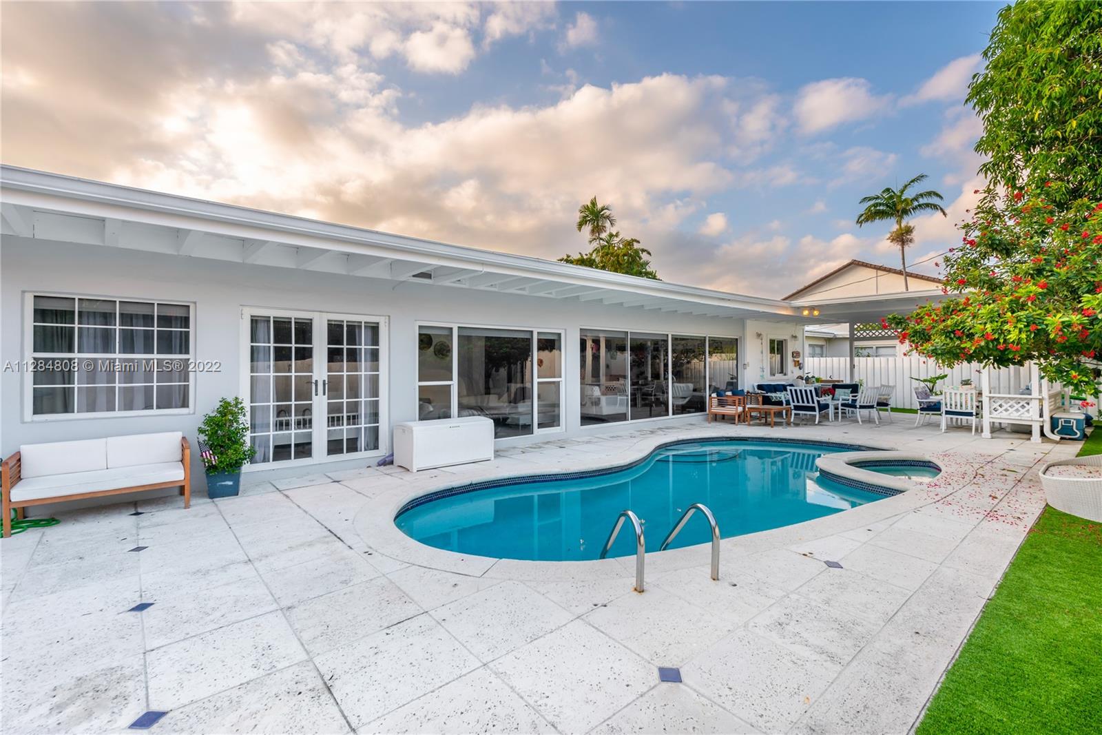 BISCAYNE KEY ESTATES - Residential