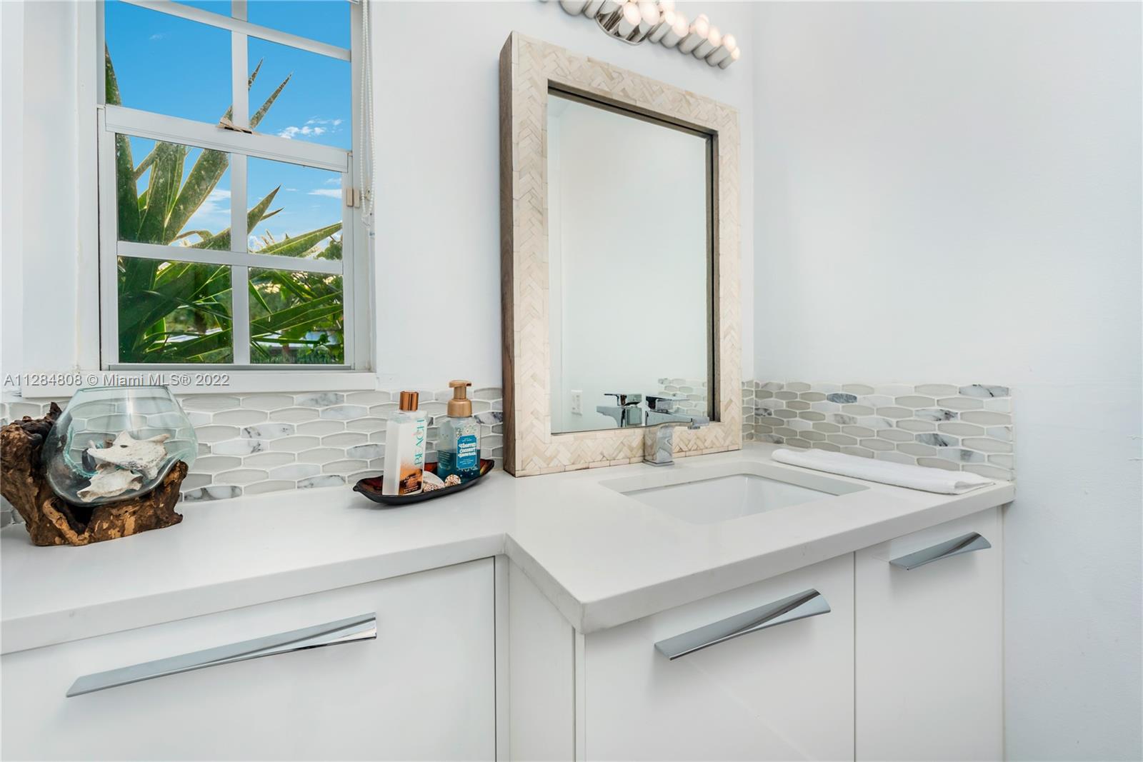 BISCAYNE KEY ESTATES - Residential