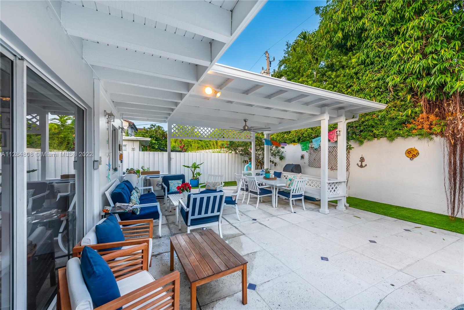 BISCAYNE KEY ESTATES - Residential