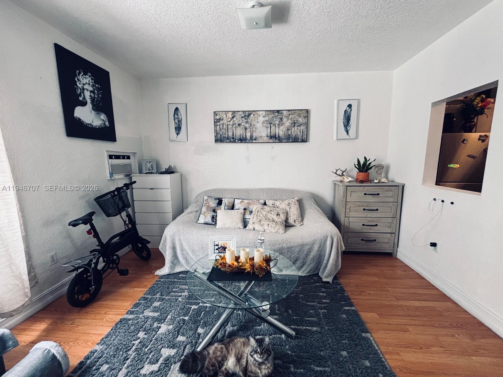 EUCLID CONDO - Residential