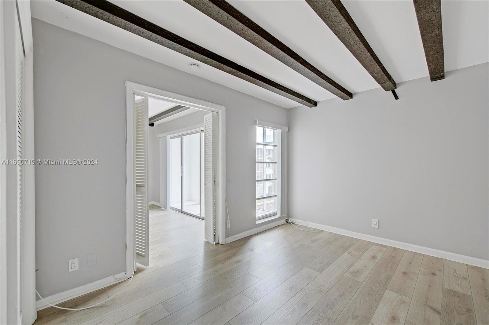 RIVER SHORES CONDO - Residential
