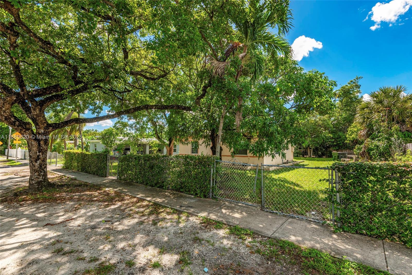 NICHOLS HEIGHTS - Residential