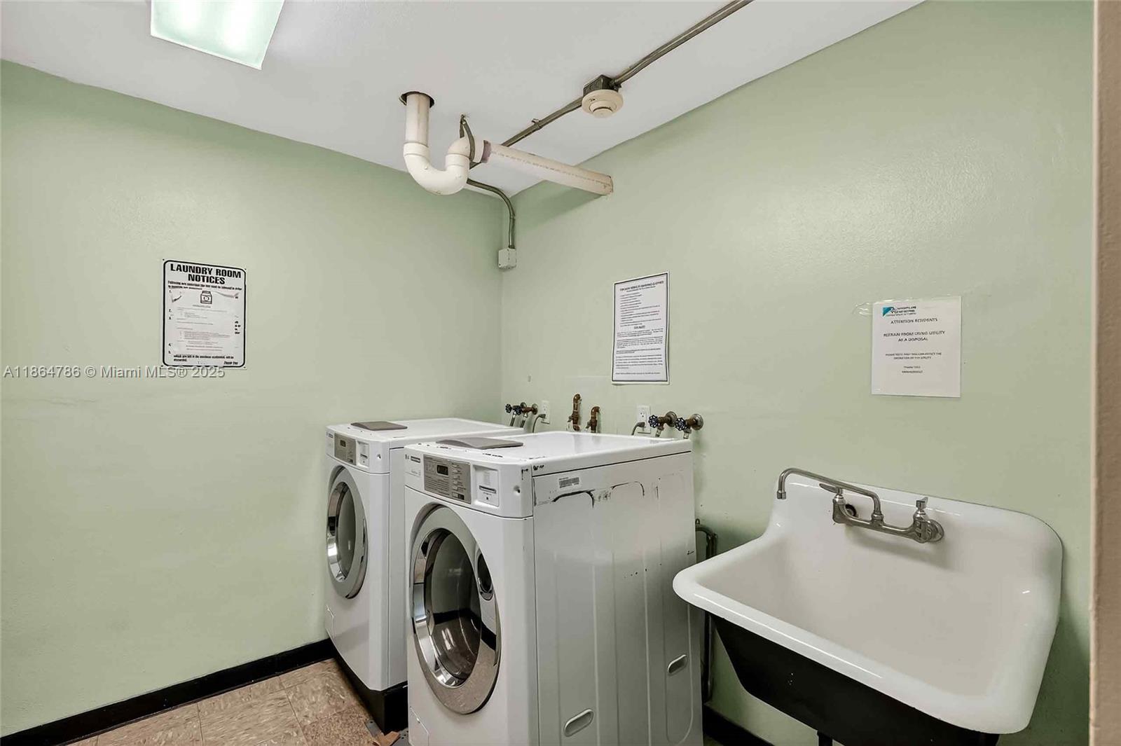 OLYMPUS CONDO PHASE - Residential