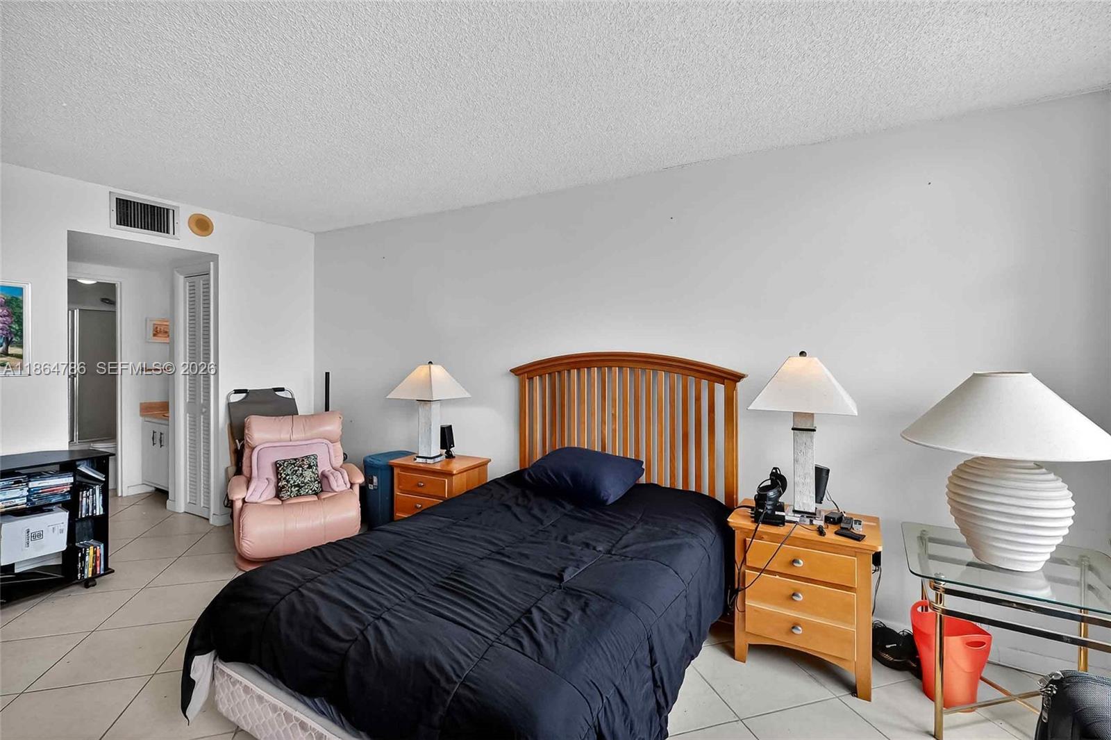 OLYMPUS CONDO PHASE - Residential