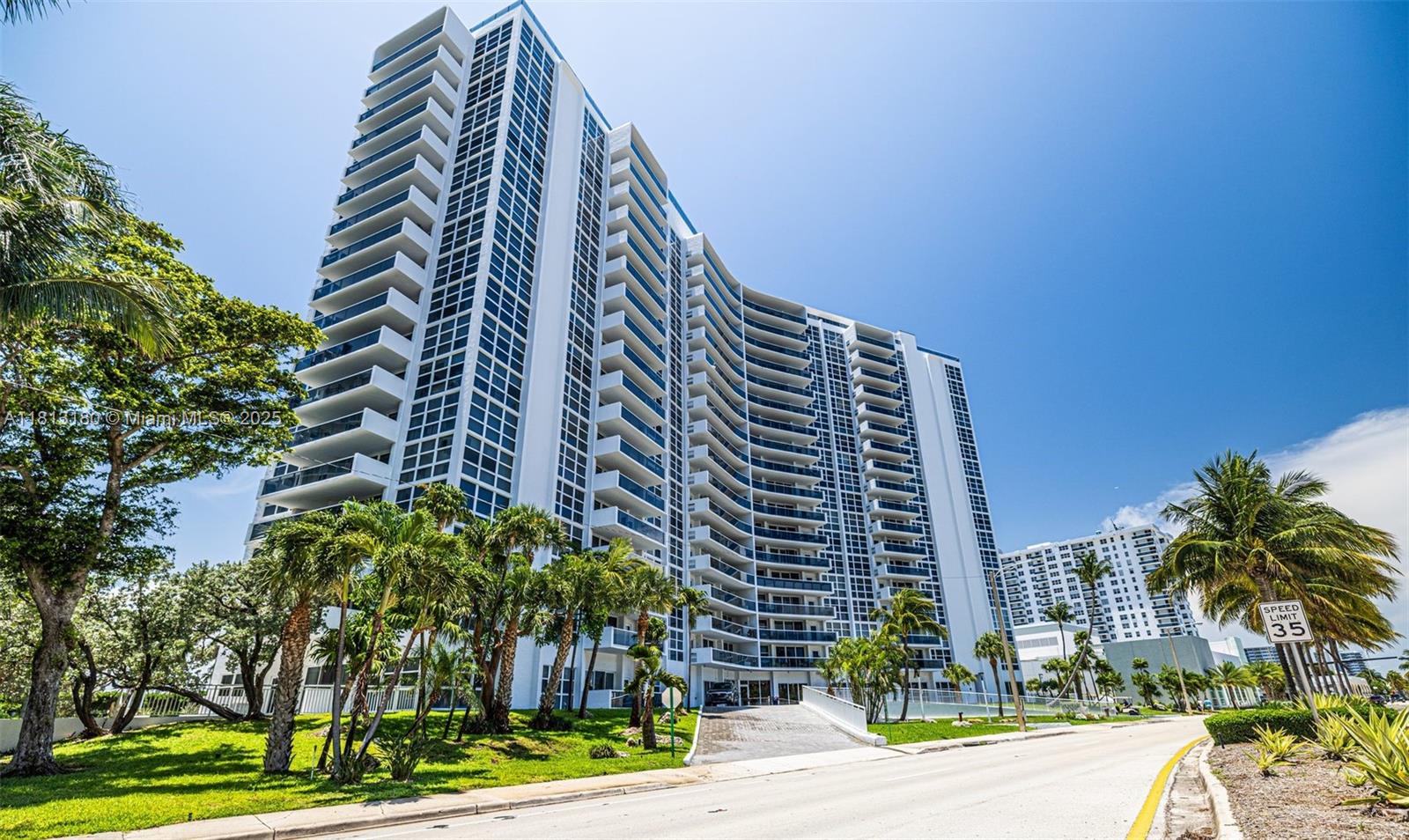 VANTAGE VIEW CONDO - Residential