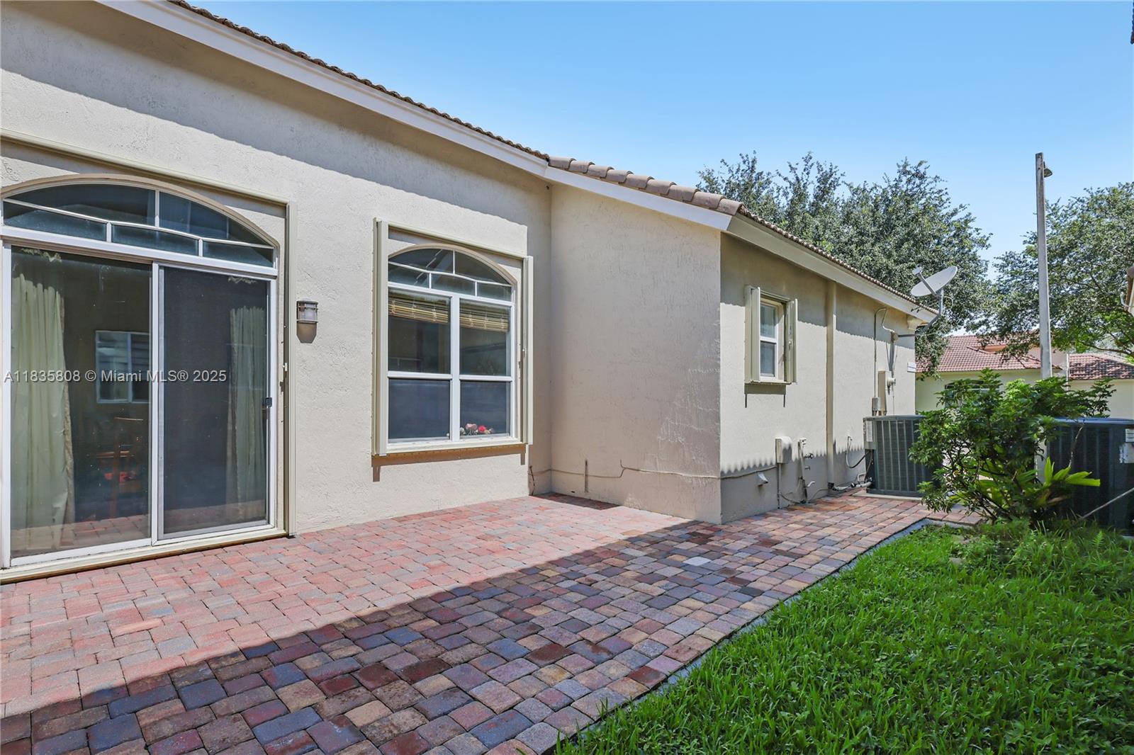 POD 10 AT MONARCH LAKES - Residential