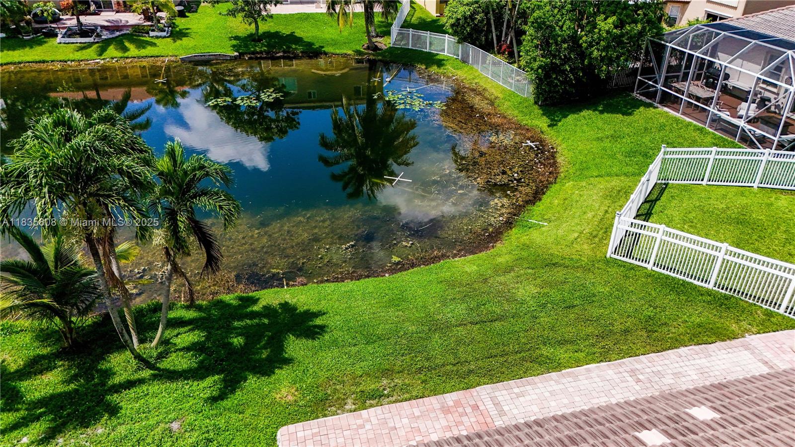 POD 10 AT MONARCH LAKES - Residential