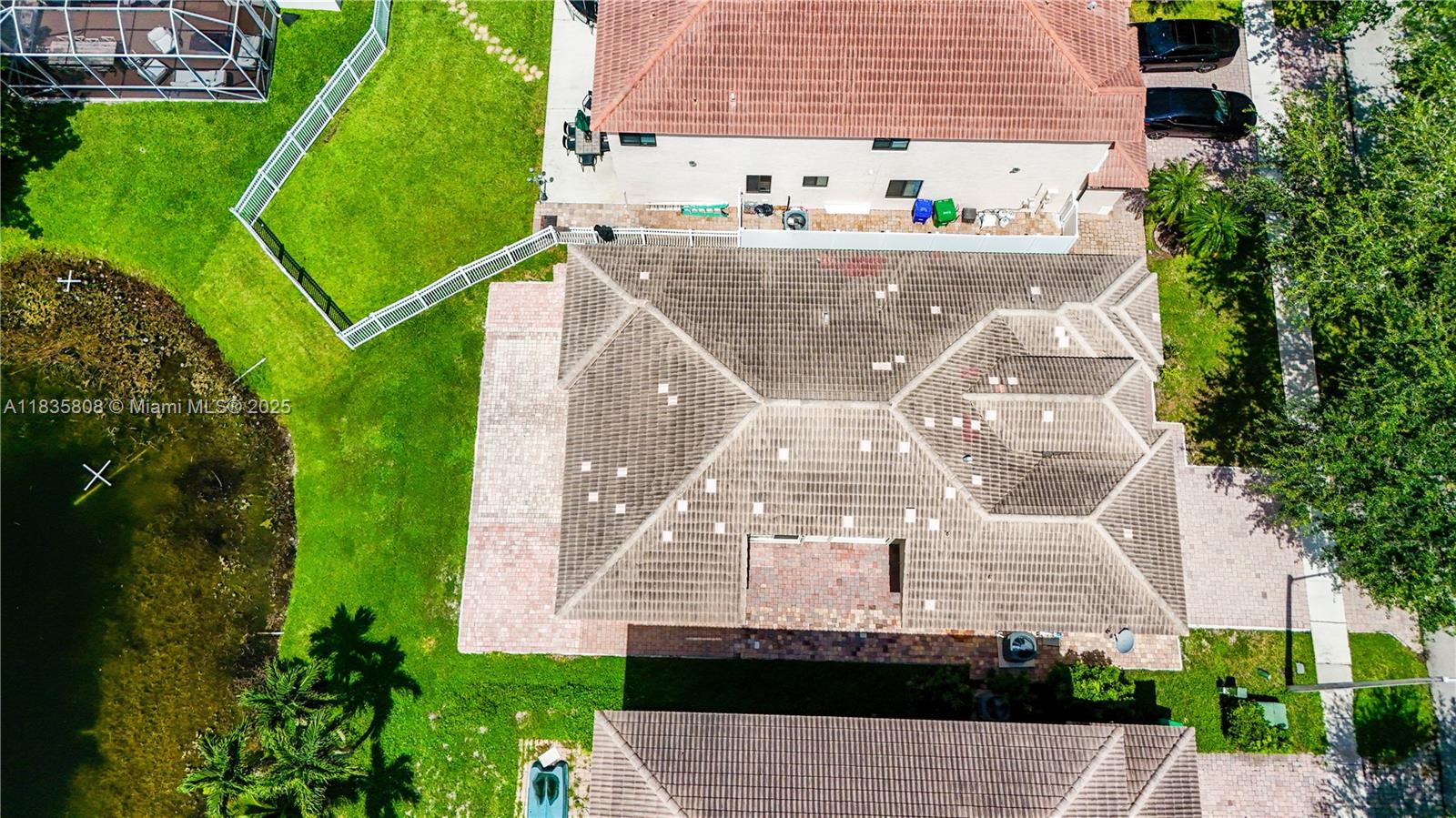 POD 10 AT MONARCH LAKES - Residential