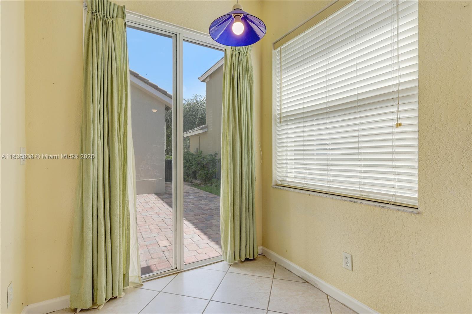 POD 10 AT MONARCH LAKES - Residential