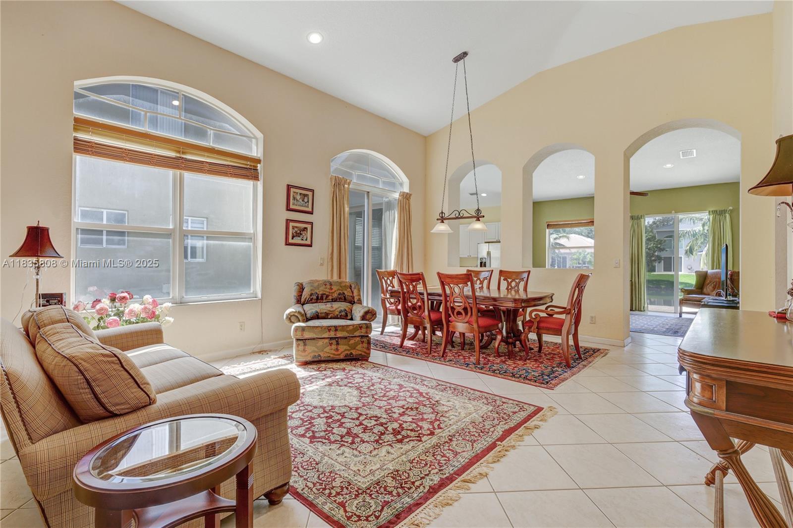 POD 10 AT MONARCH LAKES - Residential