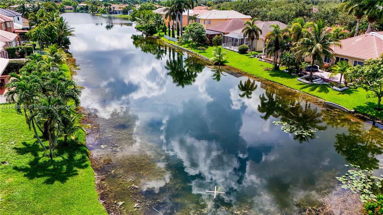 POD 10 AT MONARCH LAKES - Residential