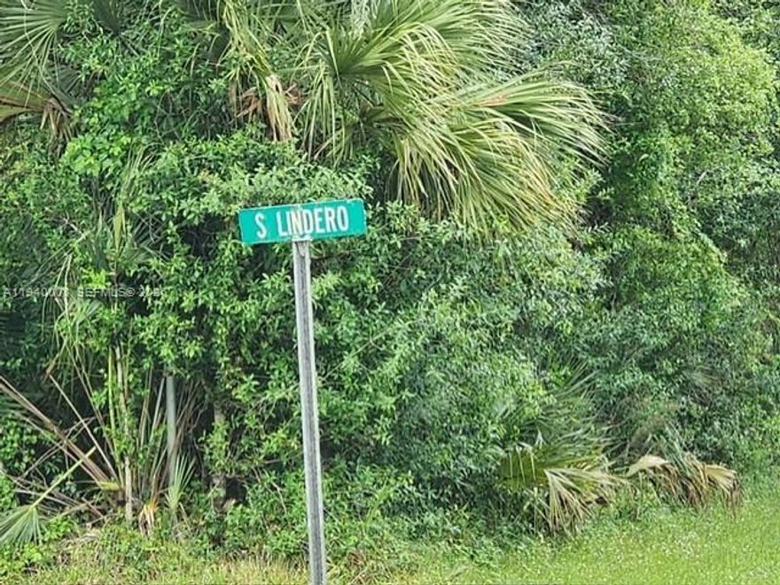 Discover a stunning 1.25-acre corner lot nestled at the prime intersection of Montura Avenue and South Lindero Street. This spacious parcel offers endless possibilities to create your dream home in a desirable location. Don’t miss out on this unique opportunity!