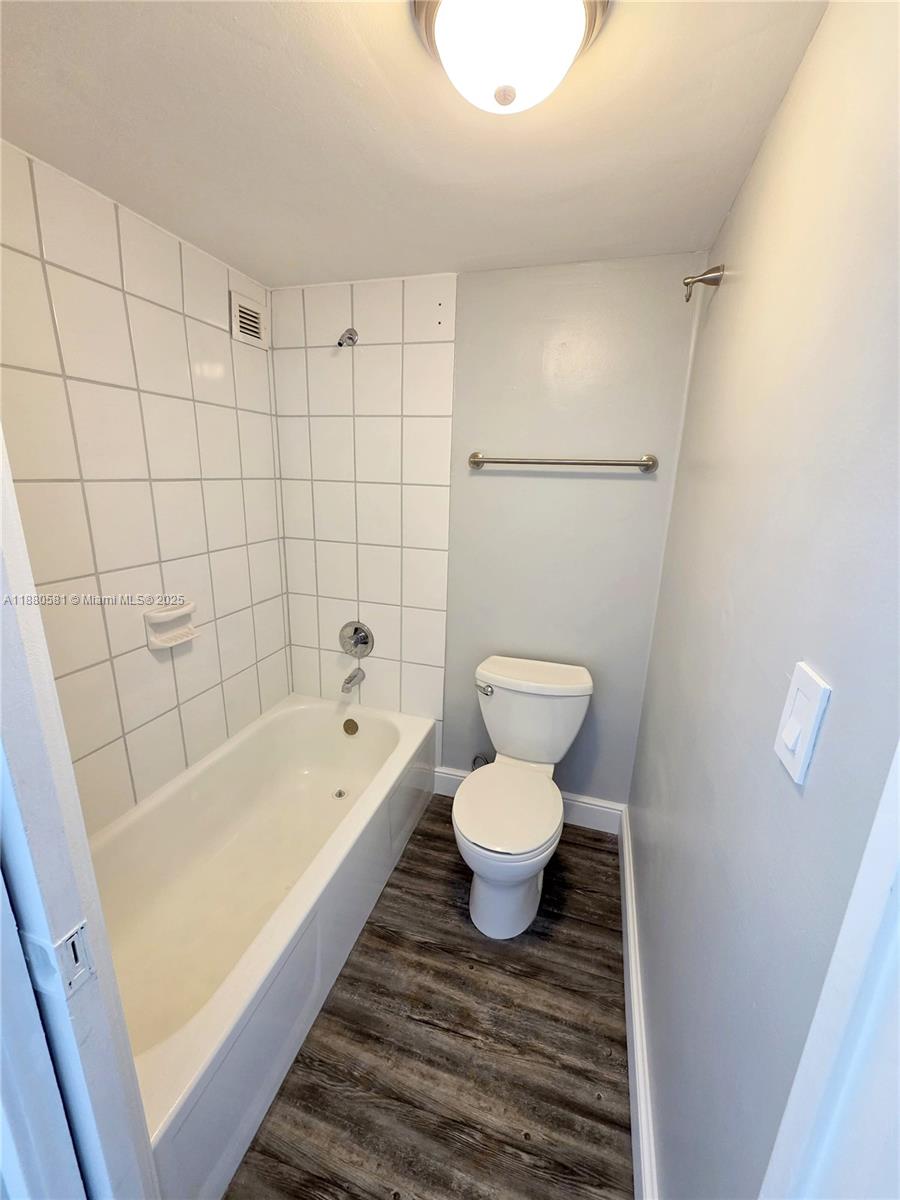 PLAZA OF AMERICAS CONDO P - Residential