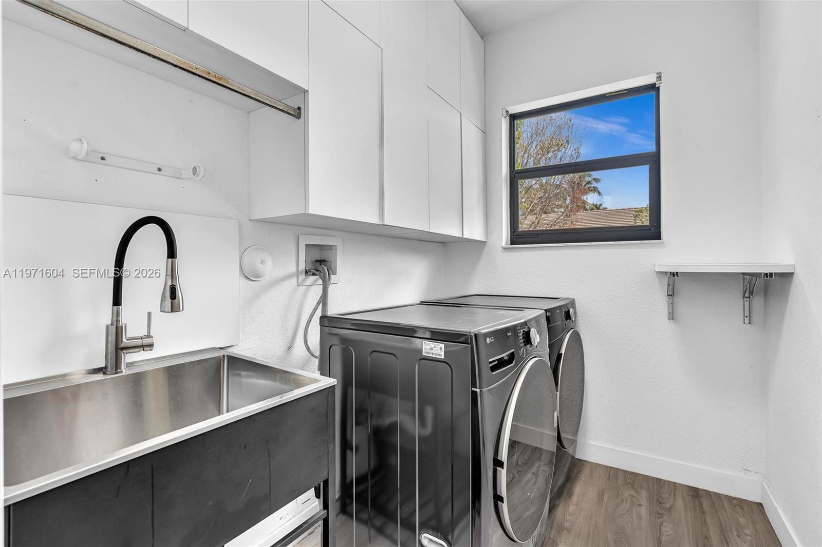 KAPOK VILLAGE ESTATES - Residential