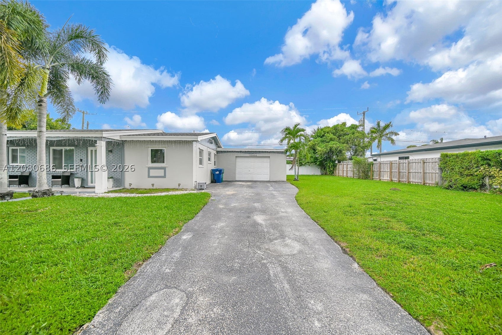 15400 SW 297th Ter, Homestead, FL, 33033/$599,900 4 15400 SW 297th Ter