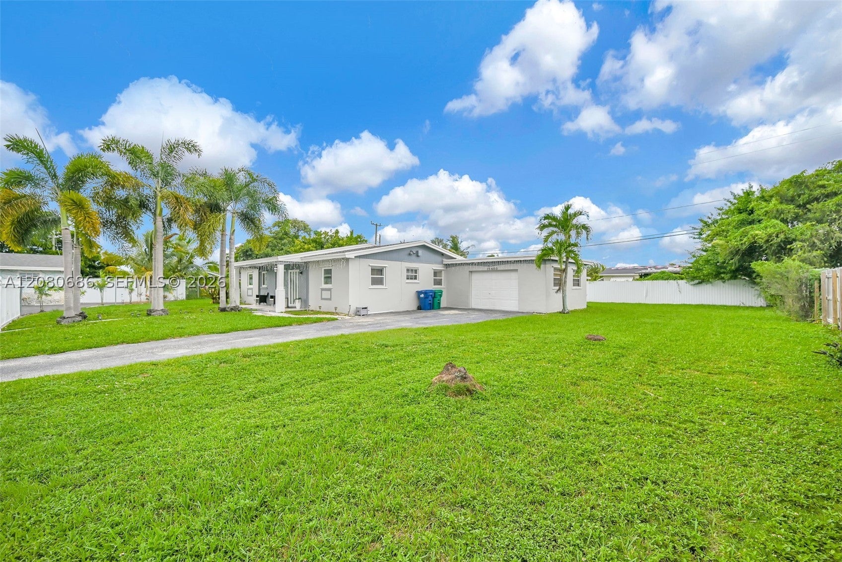 15400 SW 297th Ter, Homestead, FL, 33033/$599,900 3 15400 SW 297th Ter