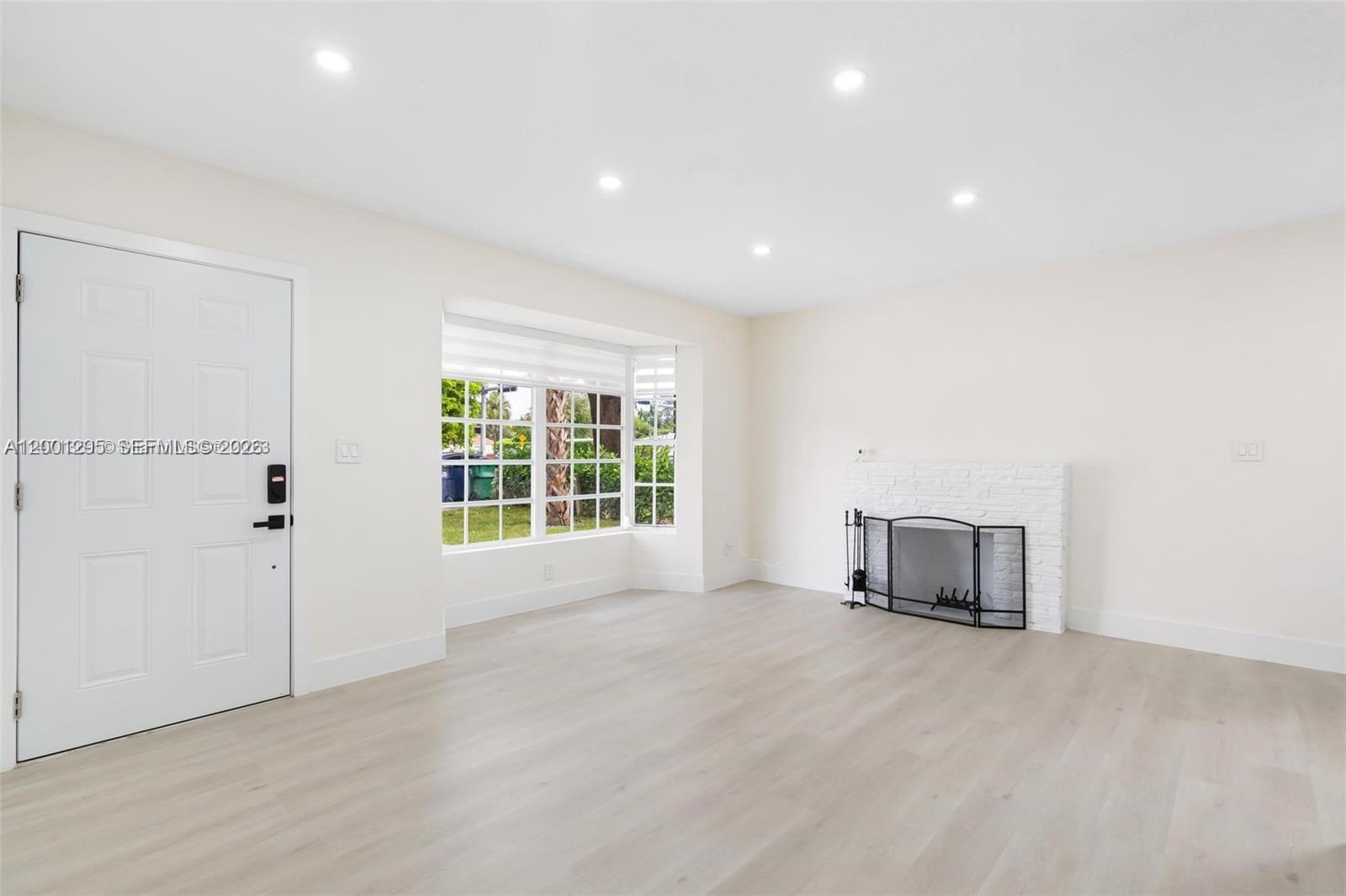 GENEVA GARDENS - Residential Lease