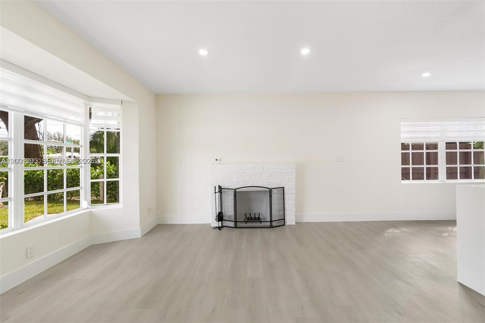 GENEVA GARDENS - Residential Lease