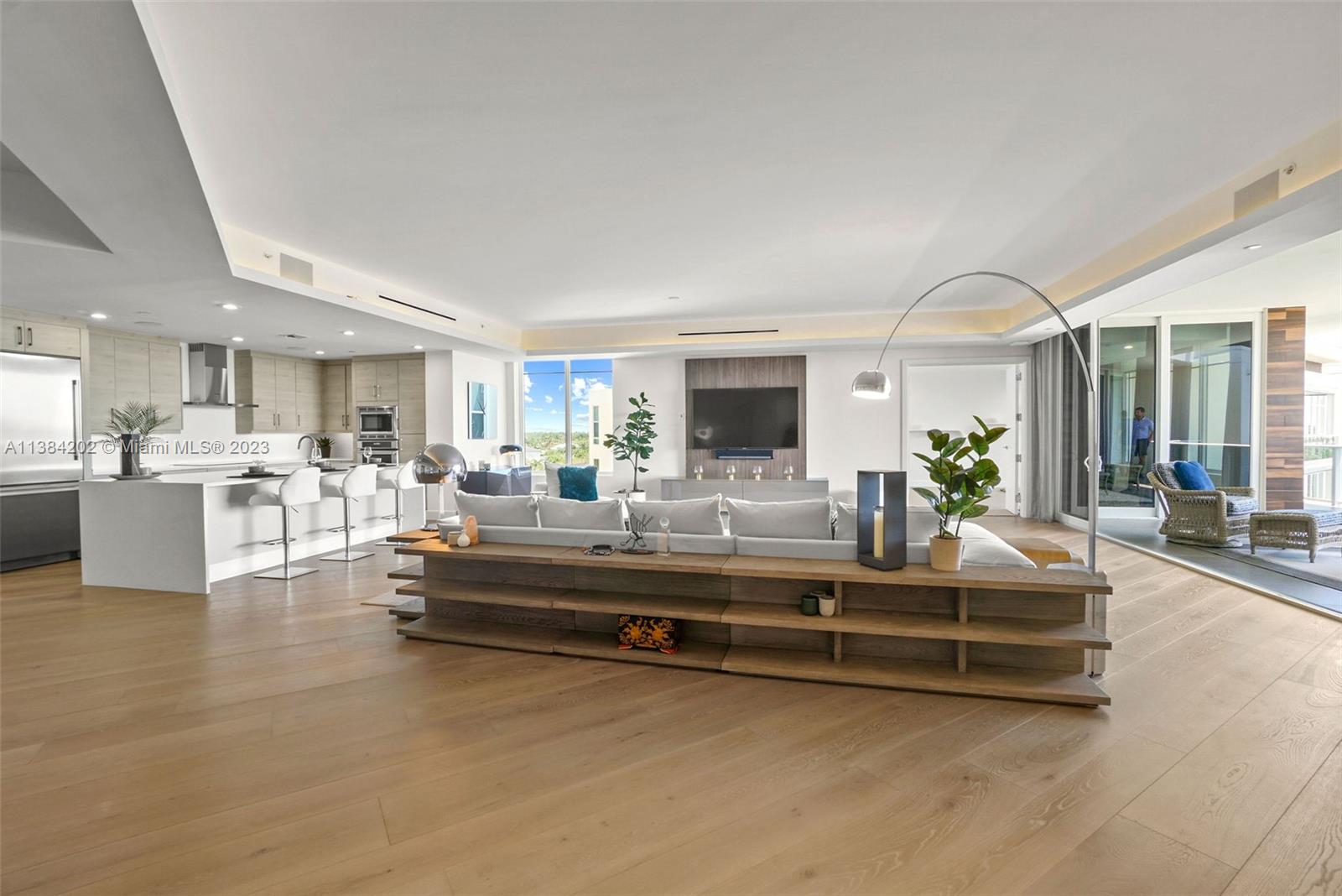 AZURE CONDO - Residential