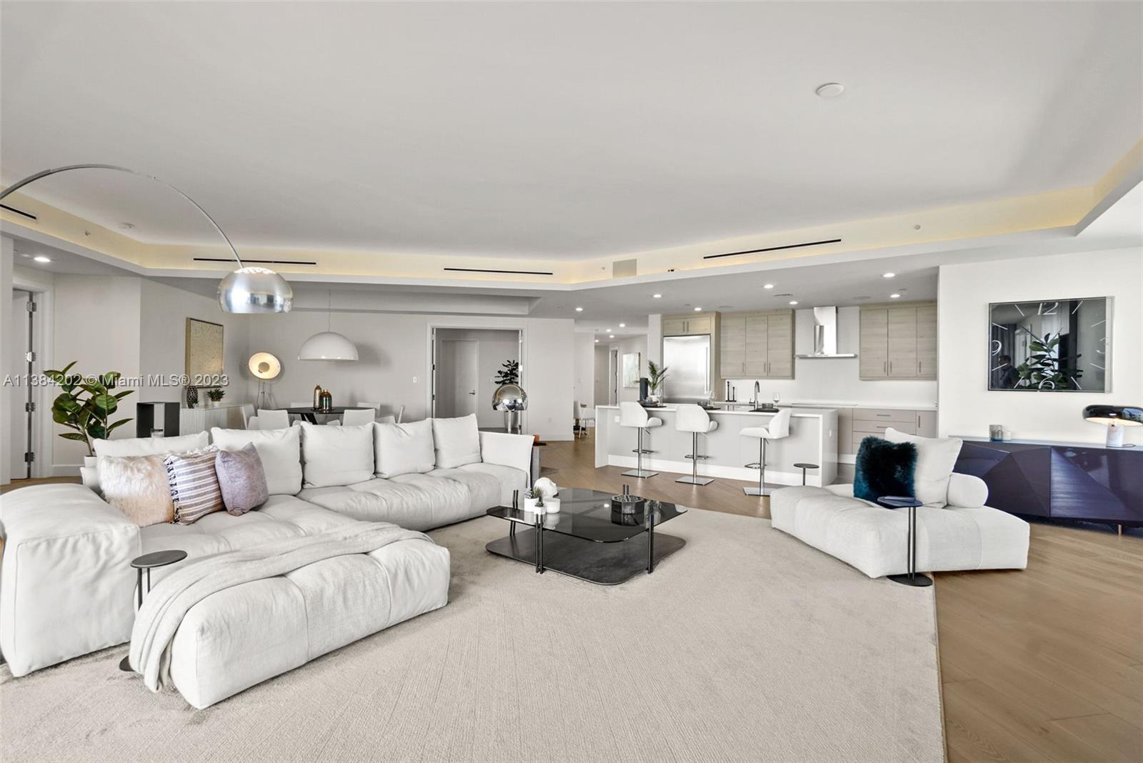 AZURE CONDO - Residential