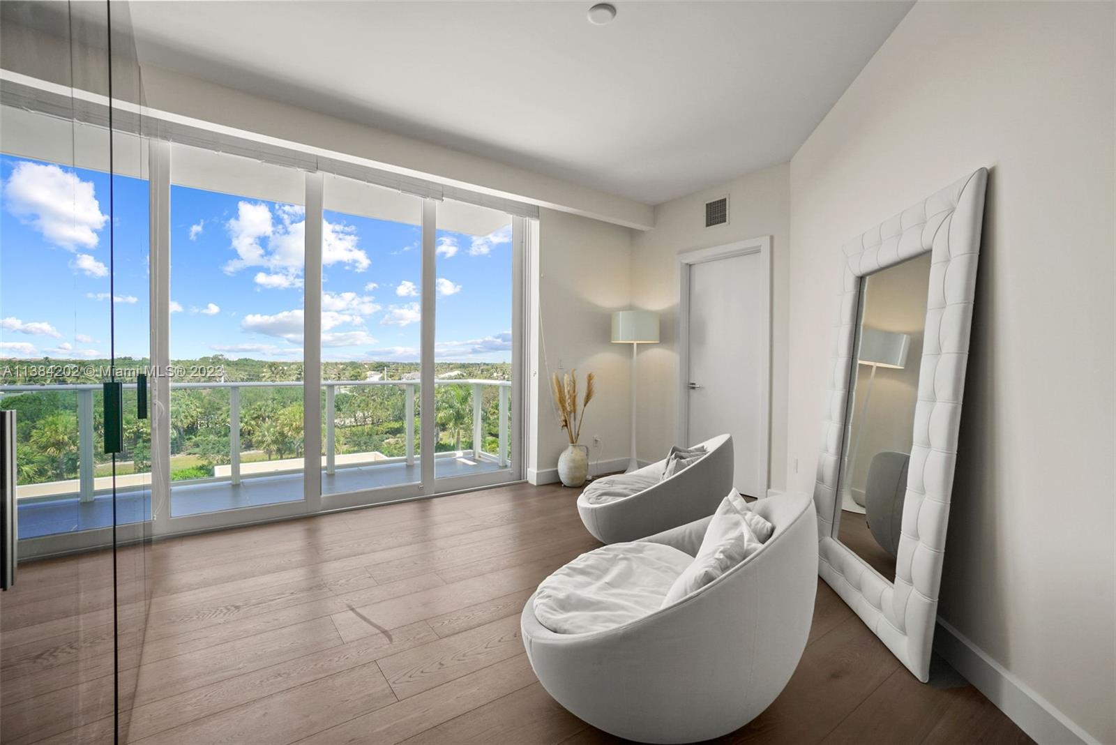 AZURE CONDO - Residential