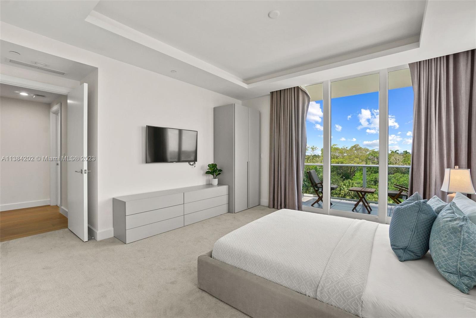 AZURE CONDO - Residential