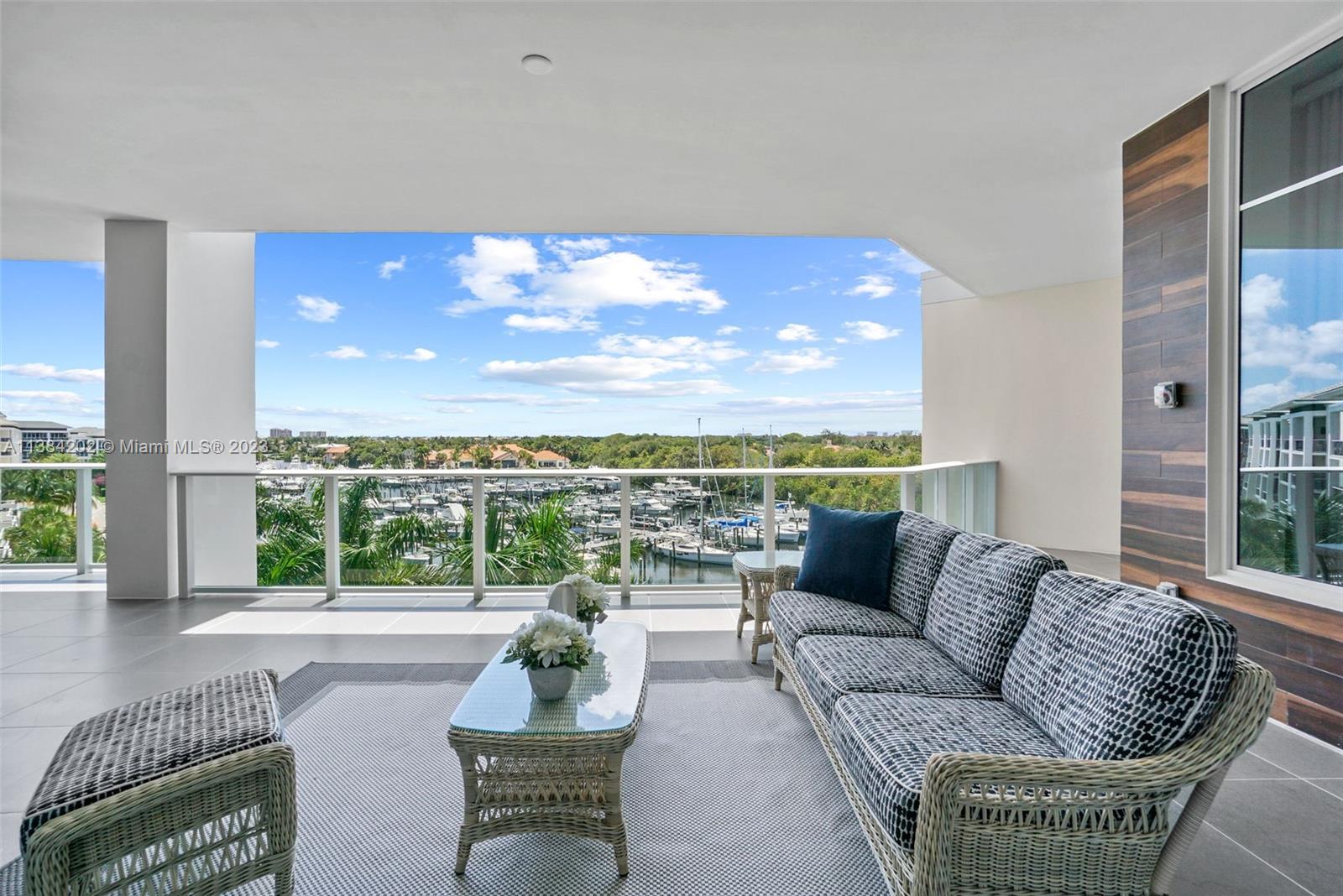 AZURE CONDO - Residential